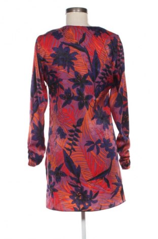 Kleid Zara, Größe M, Farbe Mehrfarbig, Preis 13,82 €