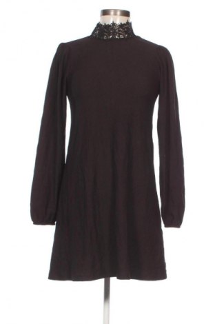 Рокля Zara, Размер S, Цвят Черен, Цена 31,99 лв.