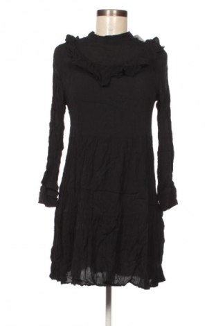 Рокля Zara, Размер XS, Цвят Черен, Цена 23,99 лв.