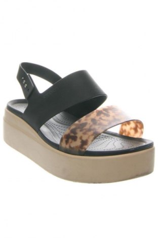 Сандали Crocs, Размер 42, Цвят Многоцветен, Цена 139,84 лв.