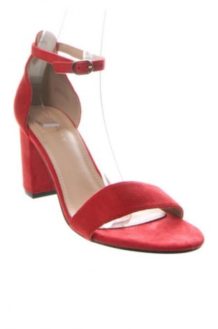Сандали Sinsay, Размер 40, Цвят Червен, Цена 51,00 лв.