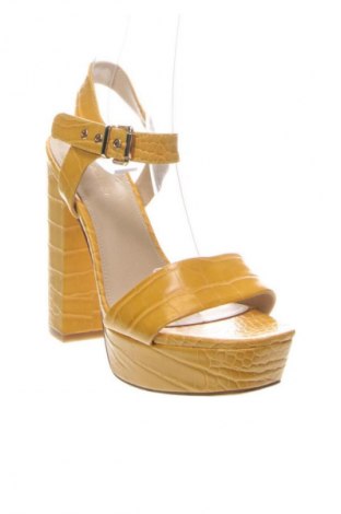 Sandale Star Collection, Mărime 39, Culoare Galben, Preț 253,99 Lei