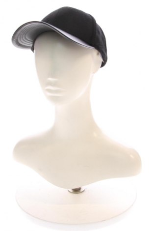 Mütze Stradivarius, Farbe Schwarz, Preis € 10,74