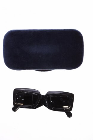 Слънчеви очила Gucci, Цвят Черен, Цена 179,45 €