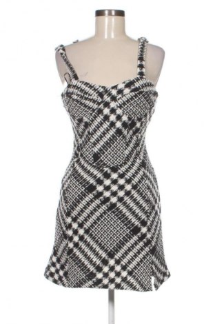 Latzkleid Bershka, Größe L, Farbe Mehrfarbig, Preis 31,68 €