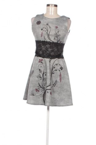 Dámské šaty s tráky Vivi, Velikost S, Barva Vícebarevné, Cena  494,00 Kč