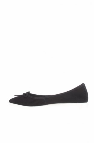 Дамски обувки Bata, Размер 38, Цвят Черен, Естествен велур, Цена 63,00 лв.