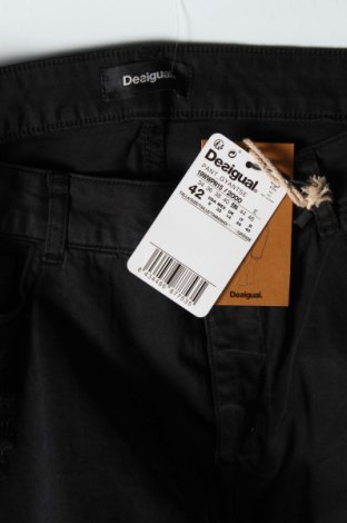 Dámské kalhoty  Desigual, Velikost L, Barva Černá, 97% bavlna, 3% elastan, Cena  2 054,00 Kč
