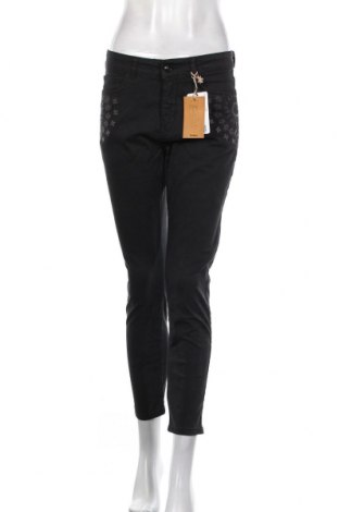 Дамски панталон Desigual, Размер M, Цвят Черен, 97% памук, 3% еластан, Цена 56,70 лв.