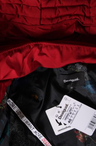 Dámská bunda  Desigual, Velikost M, Barva Červená, Polyester, Cena  4 229,00 Kč
