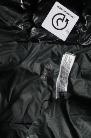 Мъжко яке Massimo Dutti, Размер L, Цвят Зелен, Полиестер, пух и пера, Цена 201,75 лв.