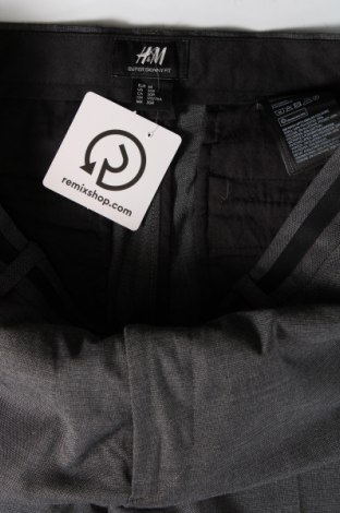 Pánske nohavice  H&M, Veľkosť S, Farba Sivá, Cena  25,52 €
