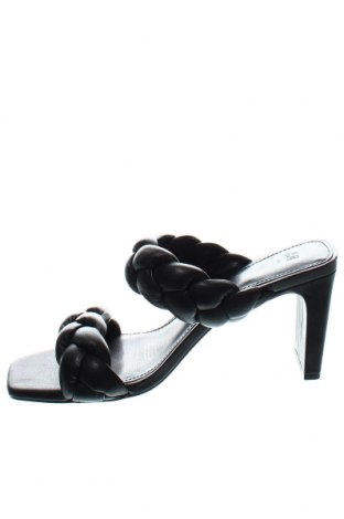Papuci H&M, Mărime 41, Culoare Negru, Preț 223,68 Lei