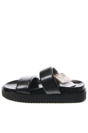 Papuci Pull&Bear, Mărime 38, Culoare Negru, Preț 181,58 Lei