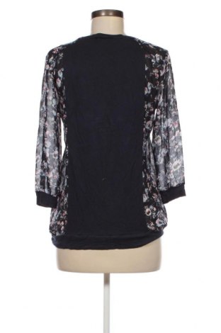 Γυναικεία μπλούζα Bershka, Μέγεθος M, Χρώμα Μπλέ, Τιμή 1,75 €