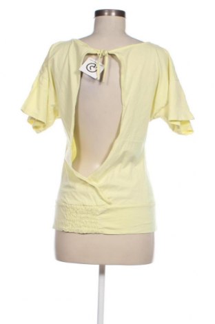 Damen Shirt Cropp, Größe L, Farbe Gelb, Preis 12,23 €