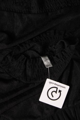 Γυναικεία μπλούζα Culture, Μέγεθος S, Χρώμα Μαύρο, Τιμή 1,60 €