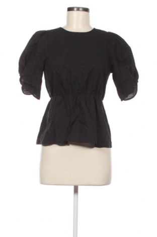 Γυναικεία μπλούζα Gestuz, Μέγεθος XS, Χρώμα Μαύρο, Τιμή 13,92 €