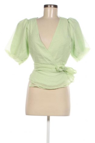 Damen Shirt Gina Tricot, Größe XS, Farbe Grün, Preis 5,77 €