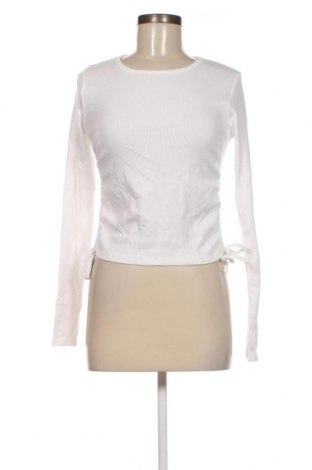 Γυναικεία μπλούζα Pull&Bear, Μέγεθος XL, Χρώμα Λευκό, Τιμή 5,27 €