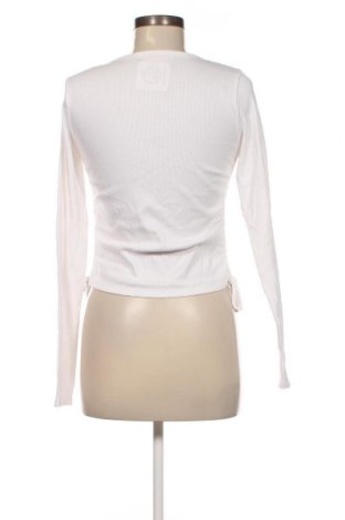 Γυναικεία μπλούζα Pull&Bear, Μέγεθος XL, Χρώμα Λευκό, Τιμή 5,43 €