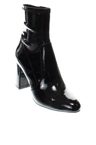 Botine de damă Steve Madden, Mărime 40, Culoare Negru, Preț 671,05 Lei