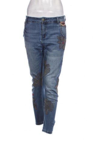 Damen Jeans Desigual, Größe M, Farbe Blau, Preis 63,56 €