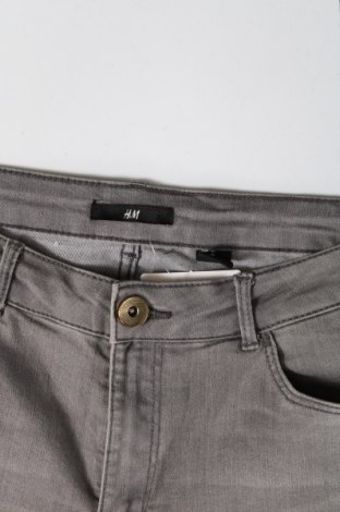 Damskie jeansy H&M, Rozmiar M, Kolor Szary, Cena 35,56 zł