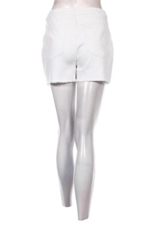 Дамски къс панталон Ajc, Размер XS, Цвят Бял, Цена 21,39 лв.