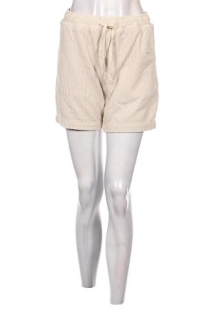 Дамски къс панталон BDG, Размер S, Цвят Бял, Цена 10,08 лв.
