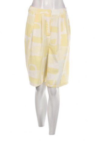 Дамски къс панталон Glamorous, Размер M, Цвят Жълт, Цена 72,00 лв.