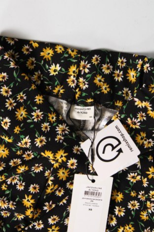 Дамски къс панталон Jacqueline De Yong, Размер XS, Цвят Многоцветен, Цена 14,57 лв.
