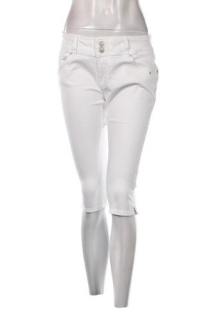 Дамски къс панталон Ltb, Размер L, Цвят Бял, Цена 34,56 лв.