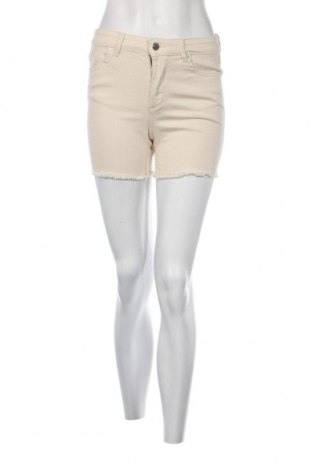 Γυναικείο κοντό παντελόνι ONLY, Μέγεθος M, Χρώμα Εκρού, Τιμή 20,62 €