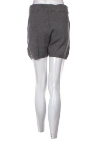 Pantaloni scurți de femei River Island, Mărime L, Culoare Gri, Preț 18,95 Lei
