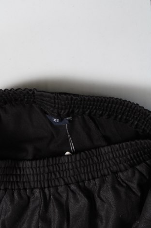 Дамски къс панталон S.Oliver, Размер XS, Цвят Черен, Цена 5,52 лв.