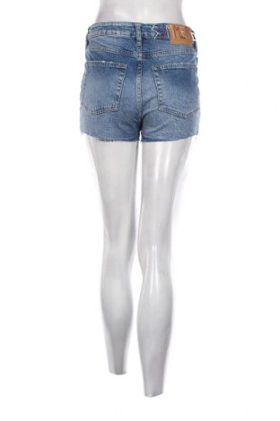 Дамски къс панталон Superdry, Размер S, Цвят Син, Цена 68,00 лв.