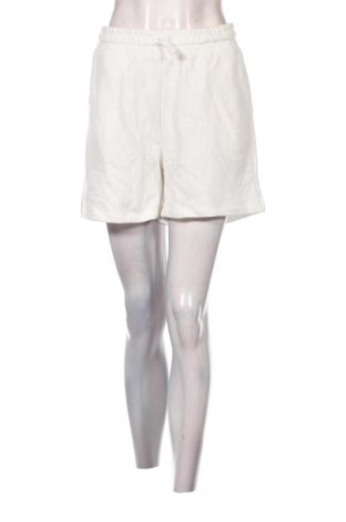 Дамски къс панталон The Jogg Concept, Размер L, Цвят Бял, Цена 25,20 лв.