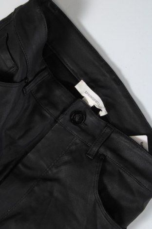 Γυναικείο παντελόνι δερμάτινο Springfield, Μέγεθος S, Χρώμα Μαύρο, Τιμή 7,71 €