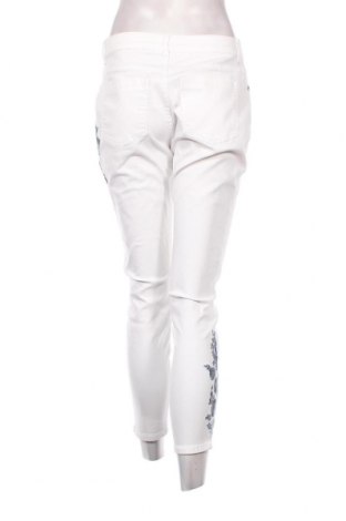 Γυναικείο παντελόνι Buffalo, Μέγεθος M, Χρώμα Λευκό, Τιμή 15,25 €