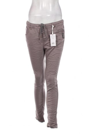 Pantaloni de femei Fresh Made, Mărime M, Culoare Gri, Preț 25,76 Lei
