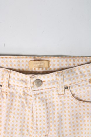 Дамски панталон Gianfranco Ferre, Размер M, Цвят Многоцветен, Цена 112,00 лв.