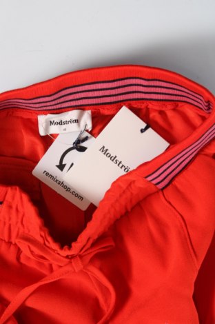 Pantaloni de femei Modstrom, Mărime XS, Culoare Roșu, Preț 480,26 Lei
