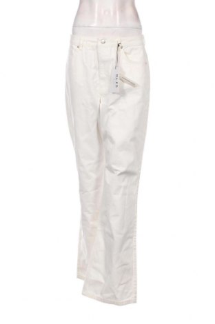 Дамски панталон NA-KD, Размер M, Цвят Екрю, Цена 21,75 лв.