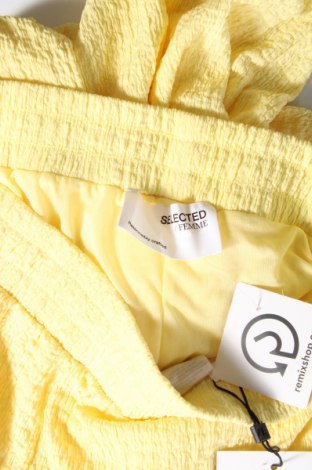 Дамски панталон Selected Femme, Размер L, Цвят Жълт, Цена 19,62 лв.