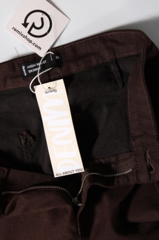 Дамски панталон Sinsay, Размер S, Цвят Кафяв, Цена 15,64 лв.