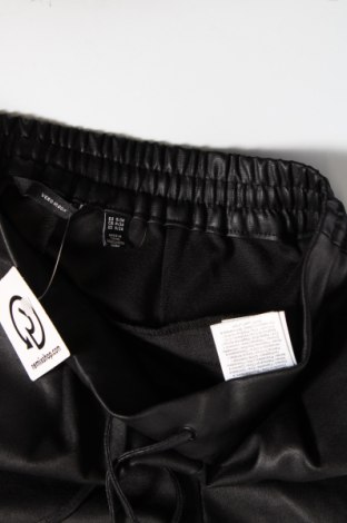 Γυναικείο παντελόνι Vero Moda, Μέγεθος S, Χρώμα Μαύρο, Τιμή 12,25 €