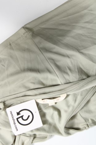 Γυναικείο αμάνικο μπλουζάκι Review, Μέγεθος L, Χρώμα Πράσινο, Τιμή 4,19 €