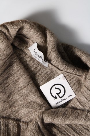 Дамски пуловер Amelie & Amelie, Размер M, Цвят Бежов, Цена 6,38 лв.
