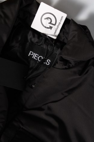 Dámska bunda  Pieces, Veľkosť S, Farba Čierna, Cena  10,57 €